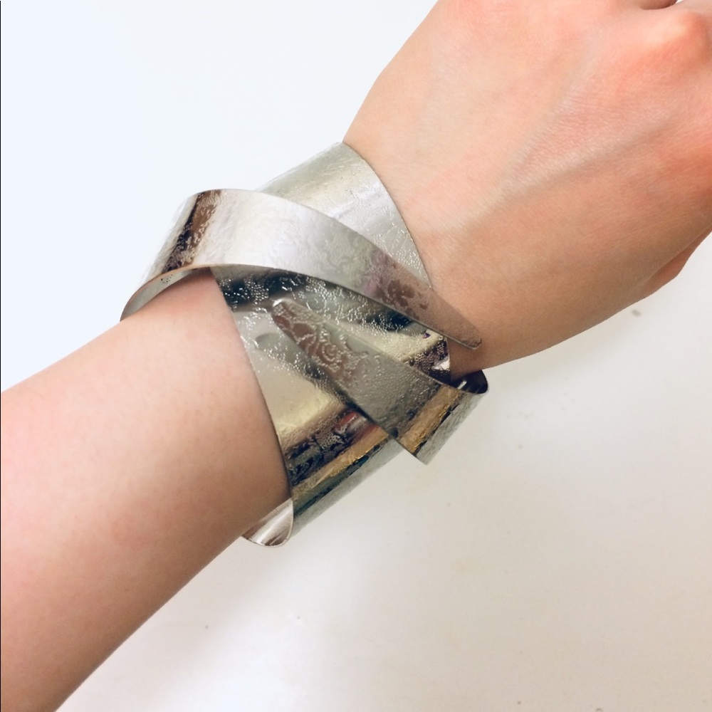 Silver Curve Metal Cuff Bracelet